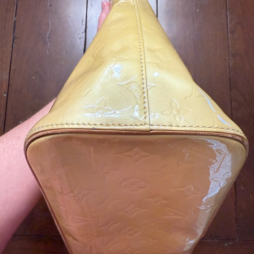 Louis Vuitton Cream and Brown Vernis Classic Tote - Picture 6 of 8